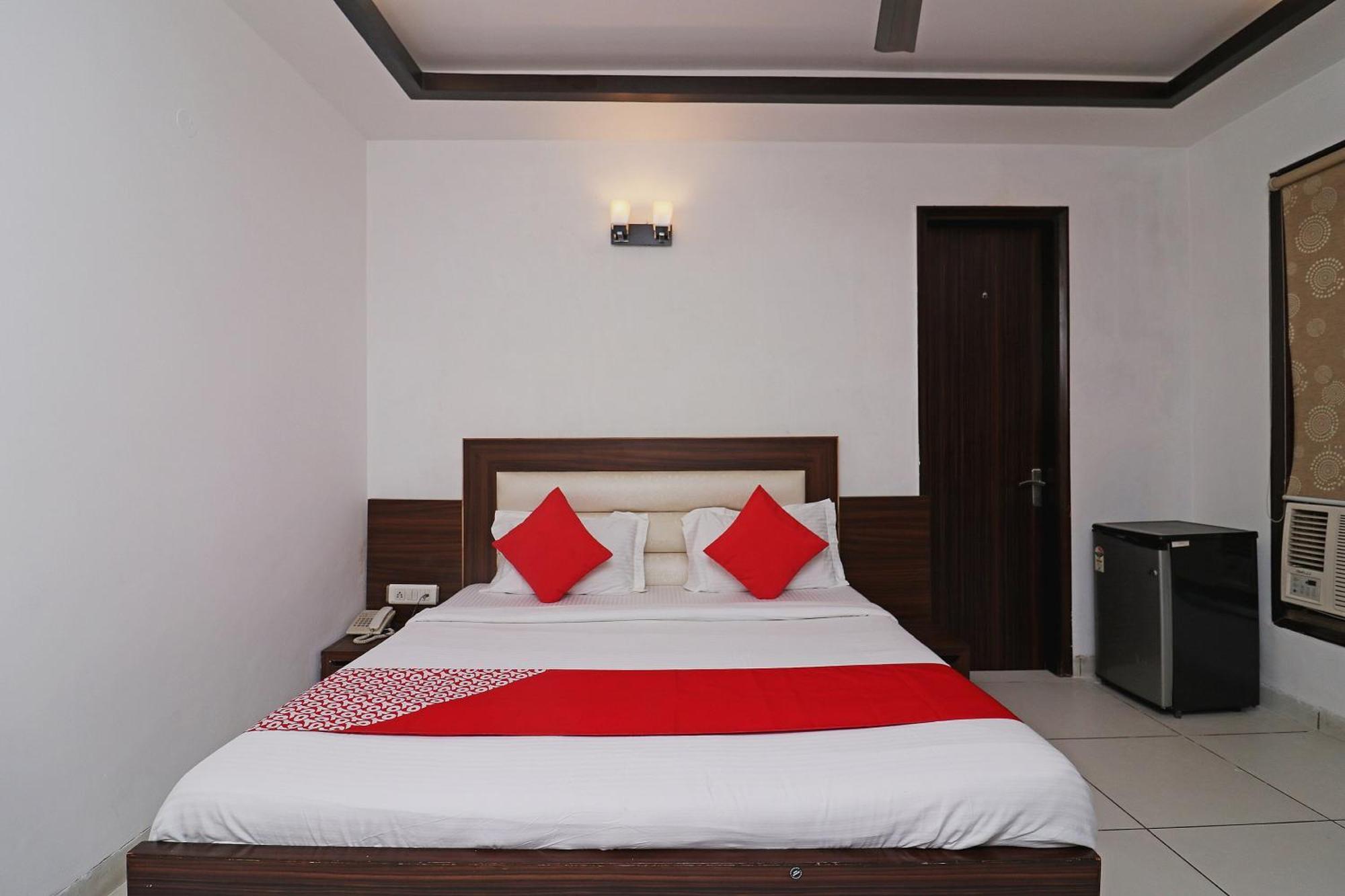 Wonderland Inn Near Aravali Biodiversity Park Gurgáon Exteriér fotografie