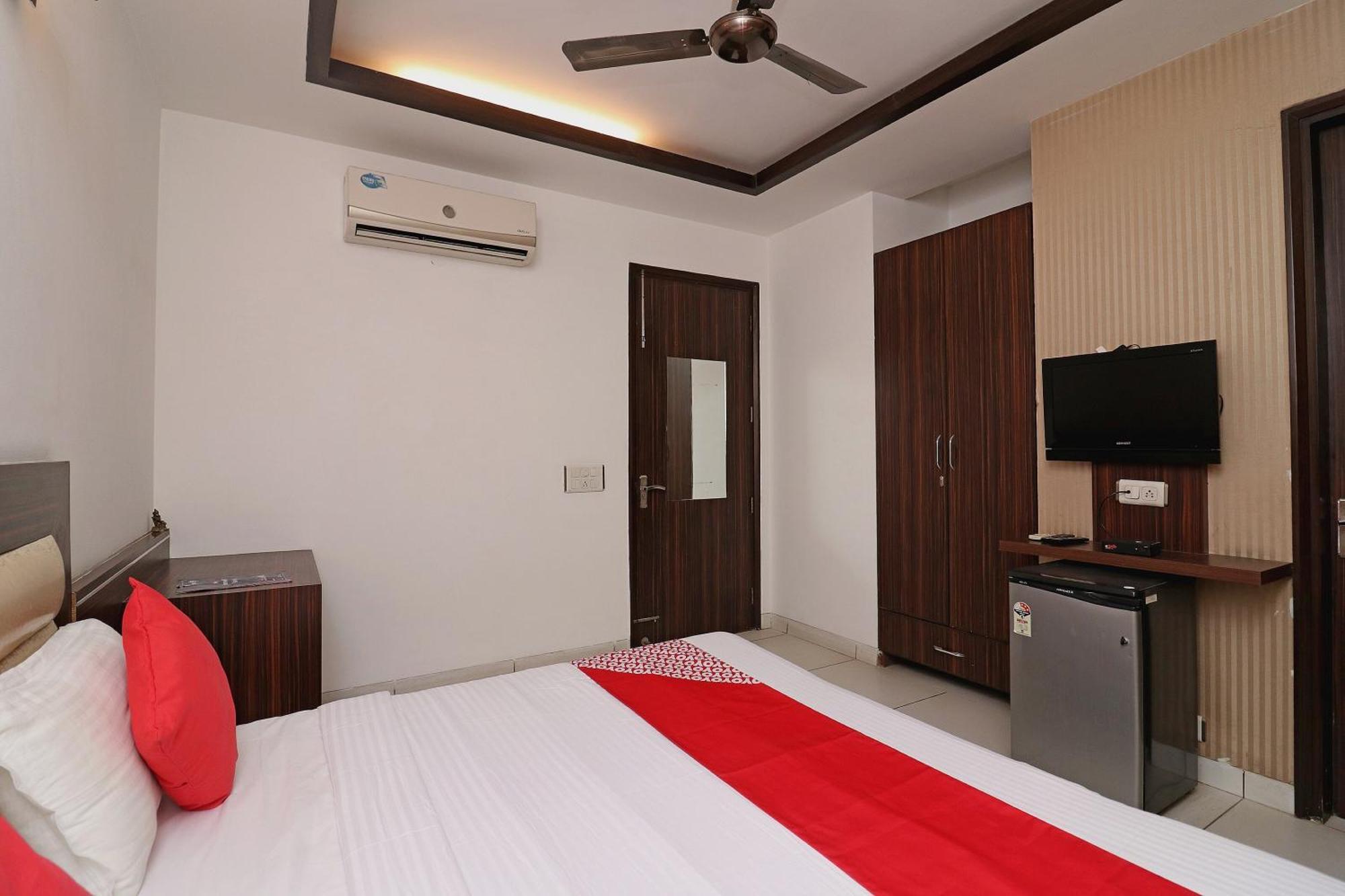Wonderland Inn Near Aravali Biodiversity Park Gurgáon Exteriér fotografie