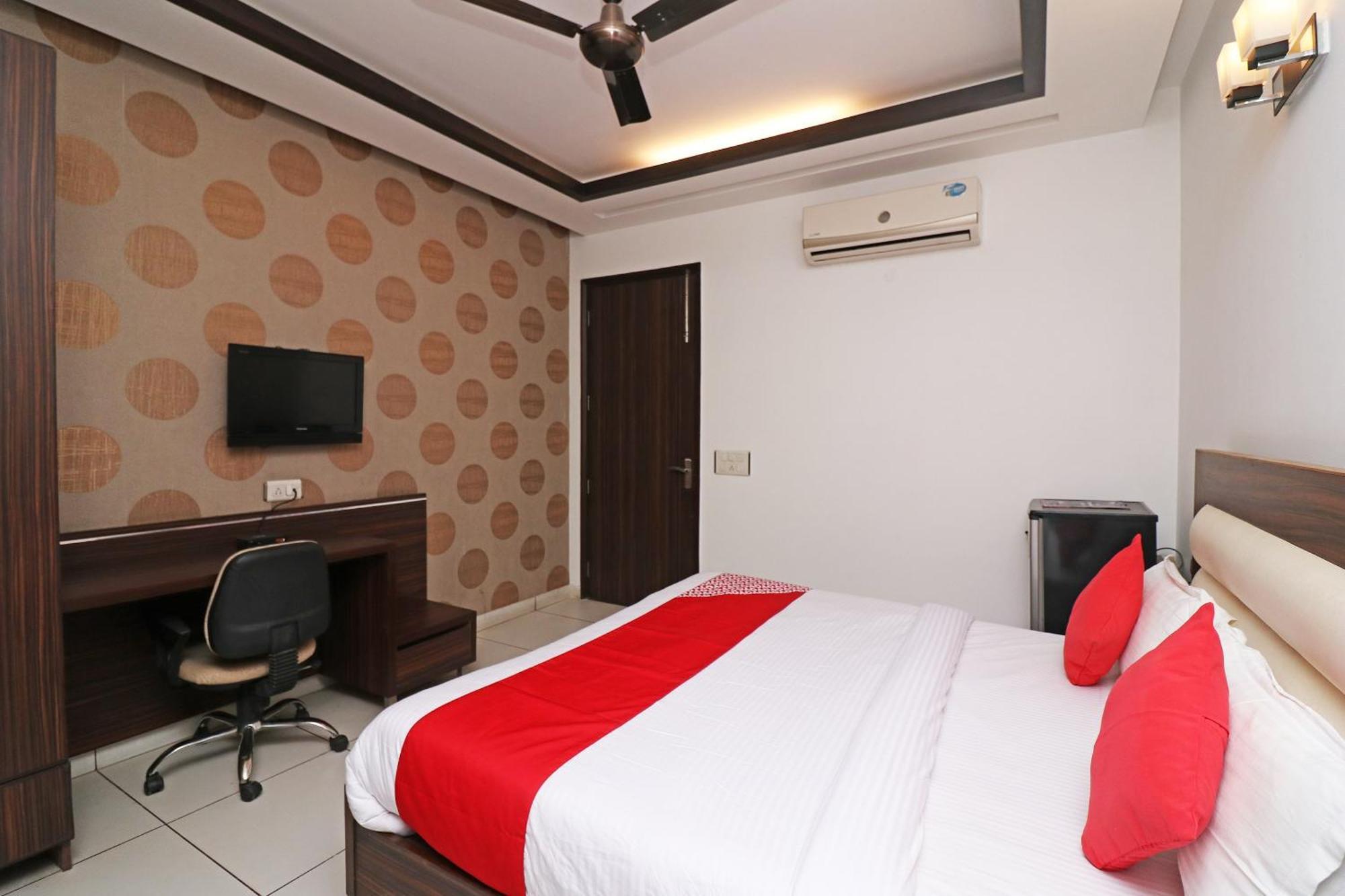 Wonderland Inn Near Aravali Biodiversity Park Gurgáon Exteriér fotografie